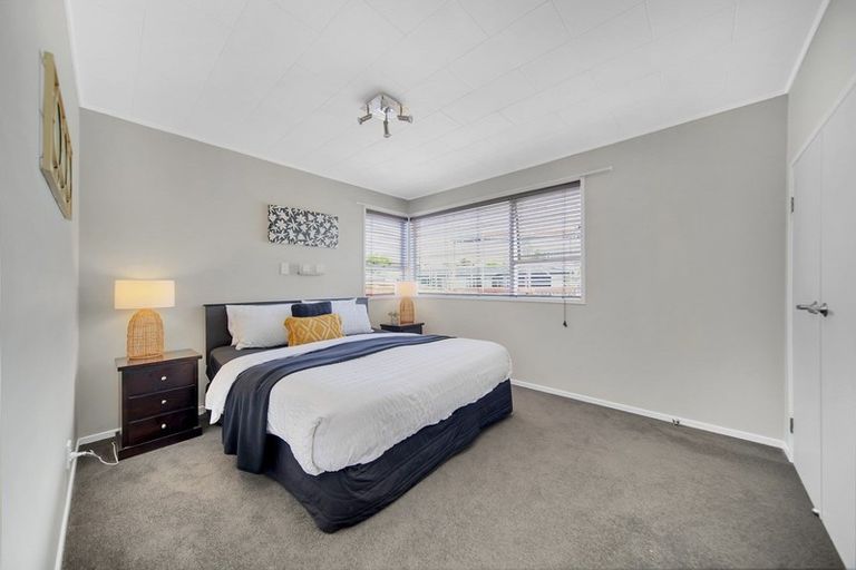 Photo of property in 23 Marvon Downs Avenue, Pakuranga Heights, Auckland, 2010