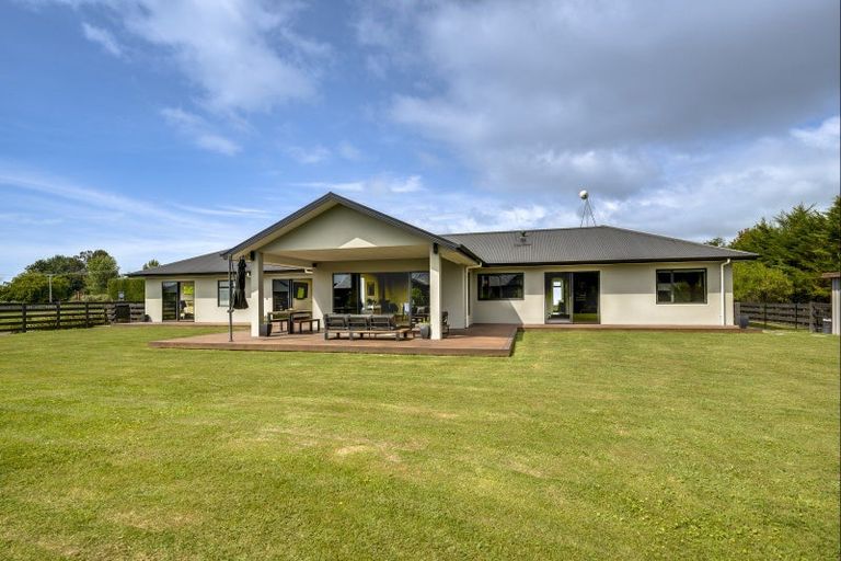 Photo of property in 250 Meeanee Road, Meeanee, Napier, 4112