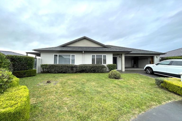 Photo of property in 6 Mana Place, Poraiti, Napier, 4112
