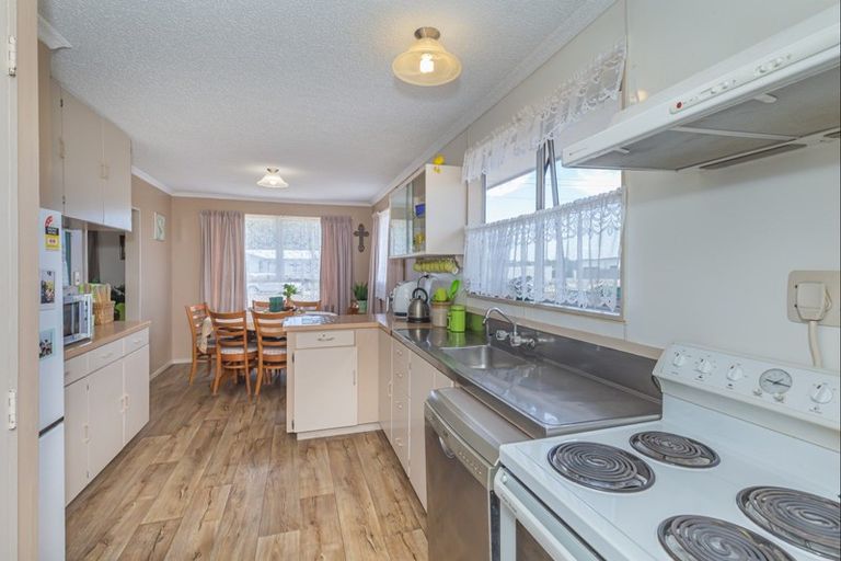 Photo of property in 28 Barling Street, Himatangi Beach, Foxton, 4891