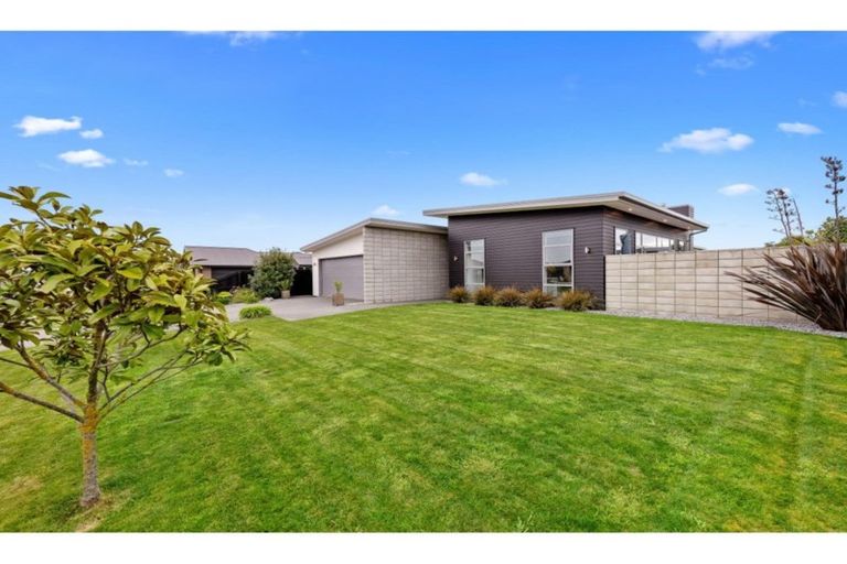 Photo of property in 5 Constance Place, Aidanfield, Christchurch, 8025