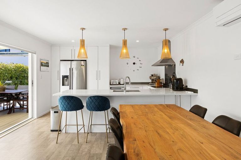 Photo of property in 25a Elizabeth Street, Orewa, 0931