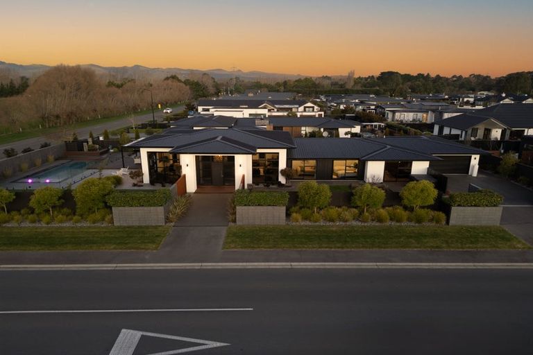 Photo of property in 1 Ashford Avenue, Prebbleton, 7604