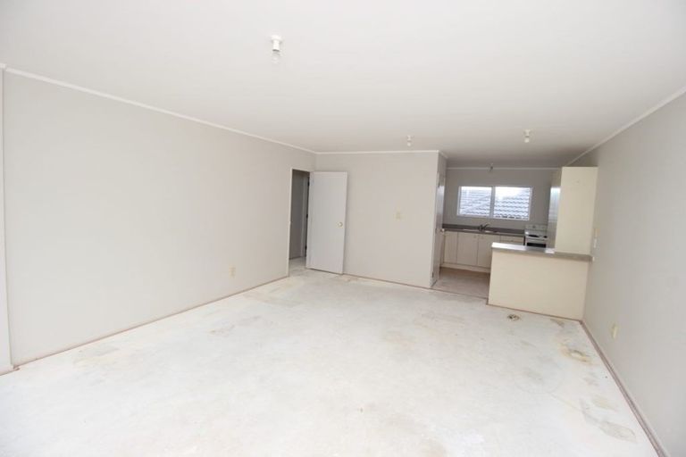 Photo of property in 130m Lakeside Drive, Orewa, 0931