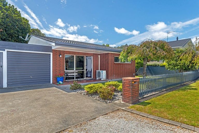 Photo of property in 2 Kingsley Street, Whataupoko, Gisborne, 4010
