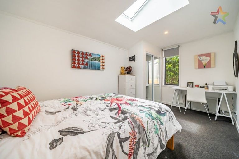 Photo of property in 6 Puriri Street, Eastbourne, Lower Hutt, 5013