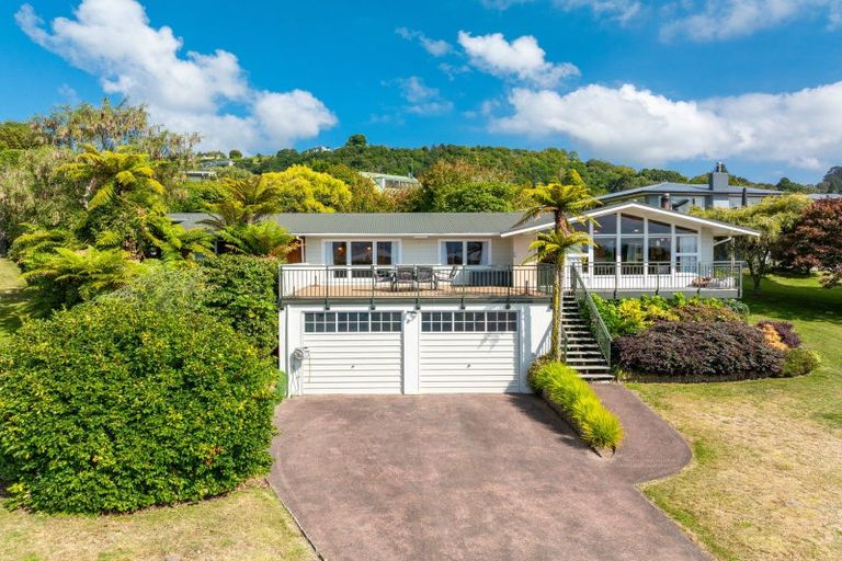 Photo of property in 8 Earle Place, Acacia Bay, Taupo, 3330