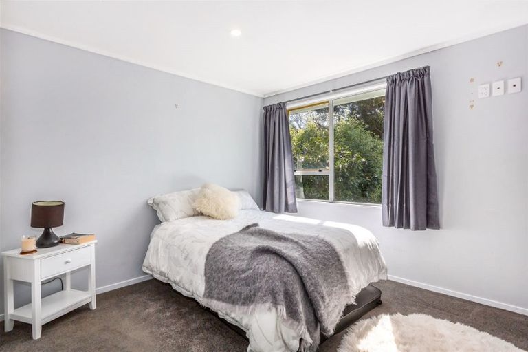 Photo of property in 42b Hicks Close, Whitby, Porirua, 5024