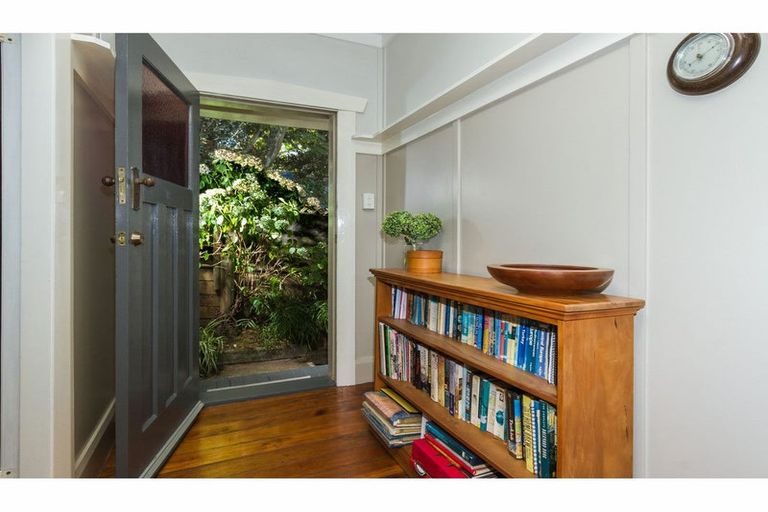 Photo of property in 26 Tipahi Street, Nelson South, Nelson, 7010