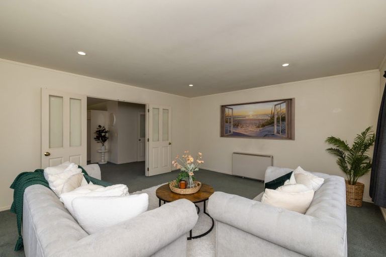 Photo of property in 22 Kowhai Grove, Raumati Beach, Paraparaumu, 5032