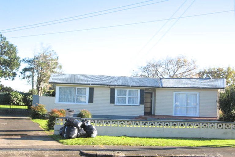 Photo of property in 20 Clendon Place, Manurewa, Auckland, 2102