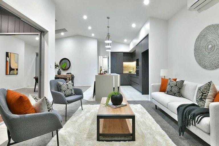 Photo of property in 17 Shakespear Road, Army Bay, Whangaparaoa, 0930