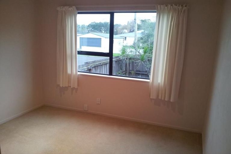 Photo of property in 1/160 Nile Road, Milford, Auckland, 0620