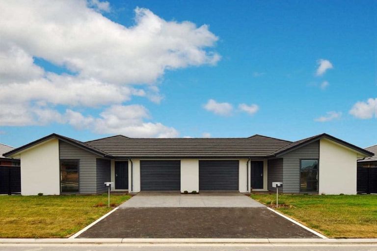 Photo of property in 17 Ragley Way, Rolleston, 7615