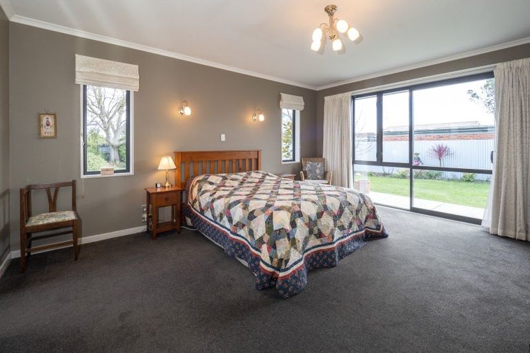 Photo of property in 17 Buckleys Terrace, Tinwald, Ashburton, 7700