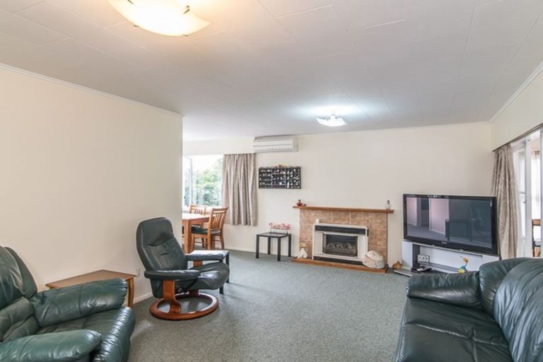 Photo of property in 11 Konini Grove, Raumati Beach, Paraparaumu, 5032