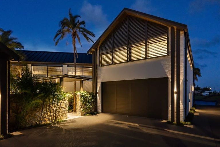 Photo of property in 3 Kuaka Grove, One Tree Point, 0118