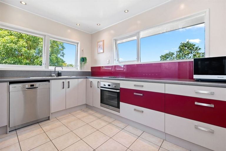 Photo of property in 34 Chedworth Avenue, Chedworth, Hamilton, 3210