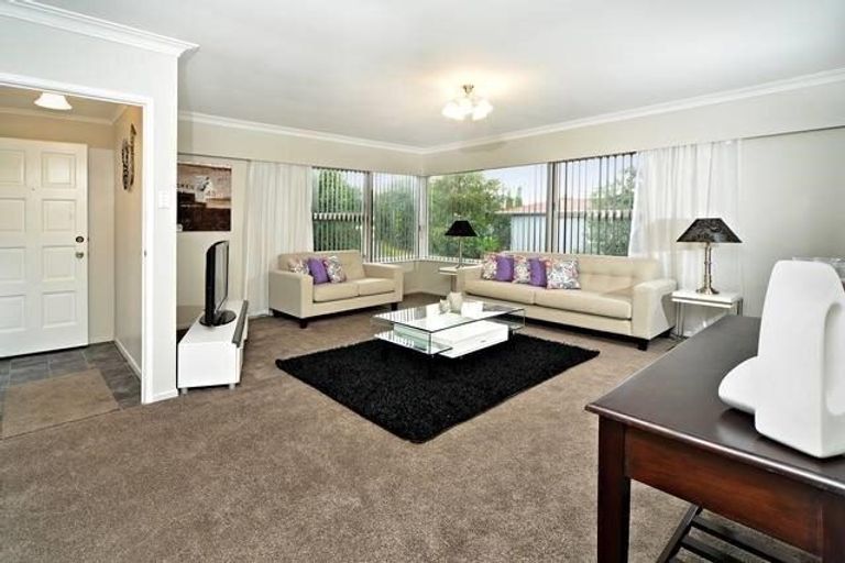 Photo of property in 10 Ranger Place, Wattle Downs, Auckland, 2103