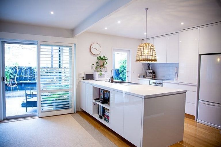 Photo of property in 2/246 Lake Road, Hauraki, Auckland, 0622