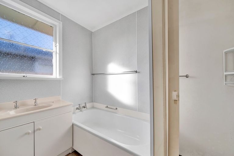 Photo of property in 14 Surrey Street, Hawera, 4610