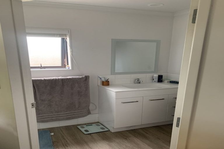 Photo of property in 7 Minaret Drive, Bucklands Beach, Auckland, 2014