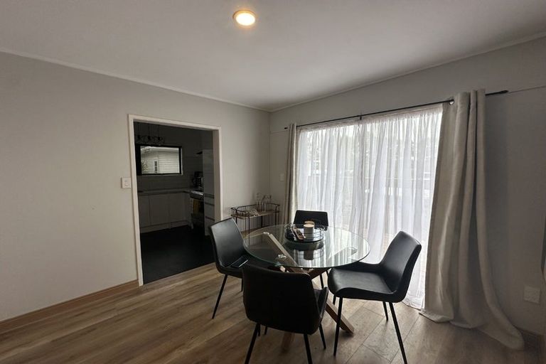 Photo of property in 16a Brian Crescent, Stanmore Bay, Whangaparaoa, 0932