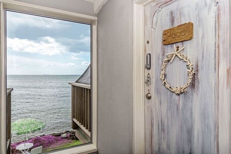 Photo of property in 5/4 Arkles Strand, Arkles Bay, Whangaparaoa, 0932