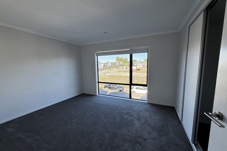 Photo of property in 12 Kapia Road, Westgate, Auckland, 0614