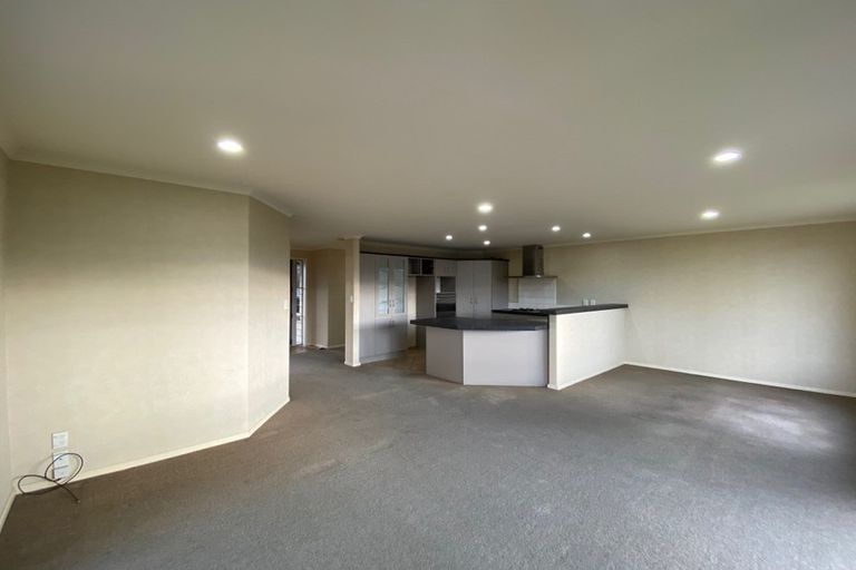 Photo of property in 19 Innswood Place, Rototuna North, Hamilton, 3210