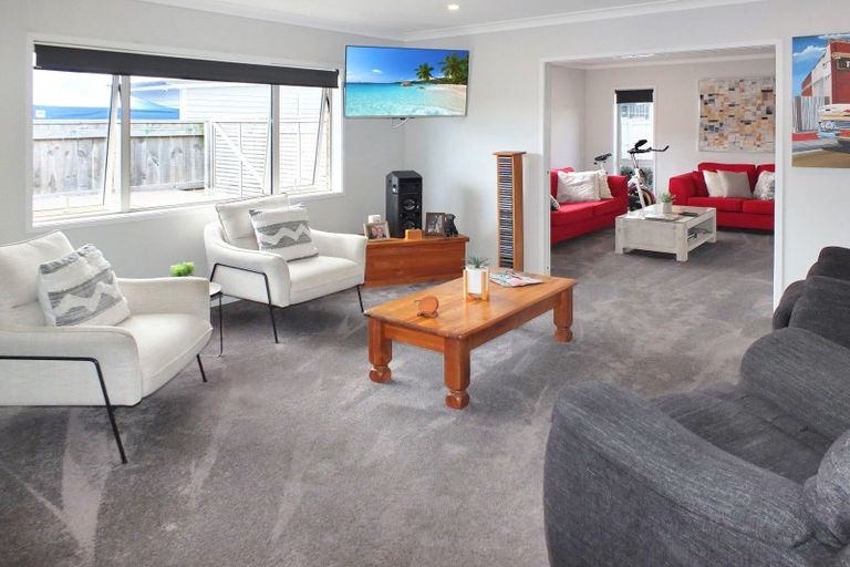 Photo of property in 11 Story Street, Foxton Beach, Foxton, 4815