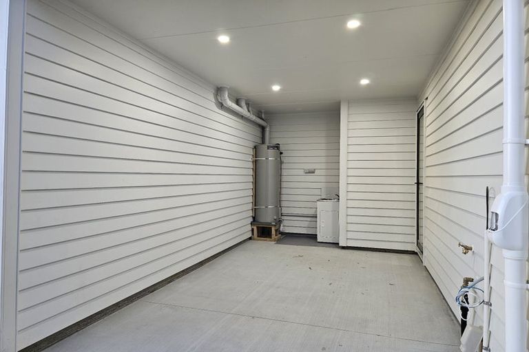 Photo of property in 8 Lewis Road, Pakuranga, Auckland, 2010