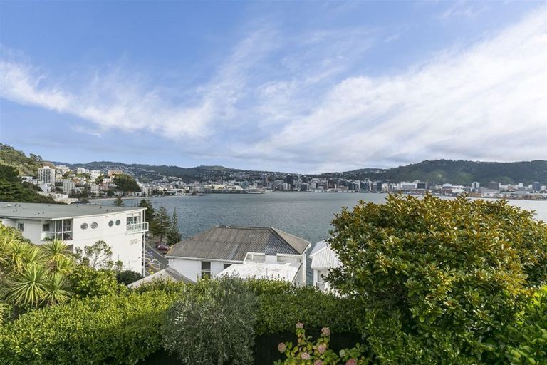 Photo of property in 12 Carlton Gore Road, Roseneath, Wellington, 6011