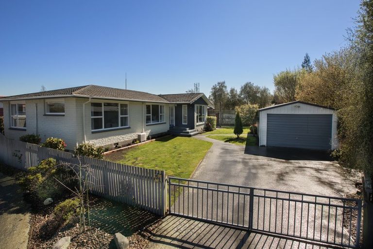 Photo of property in 51 Parkhouse Drive, Rangiora, 7400