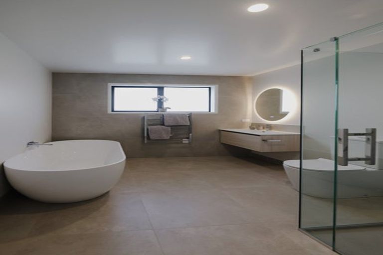 Photo of property in 19b Silverwood Lane, Leamington, Cambridge, 3495