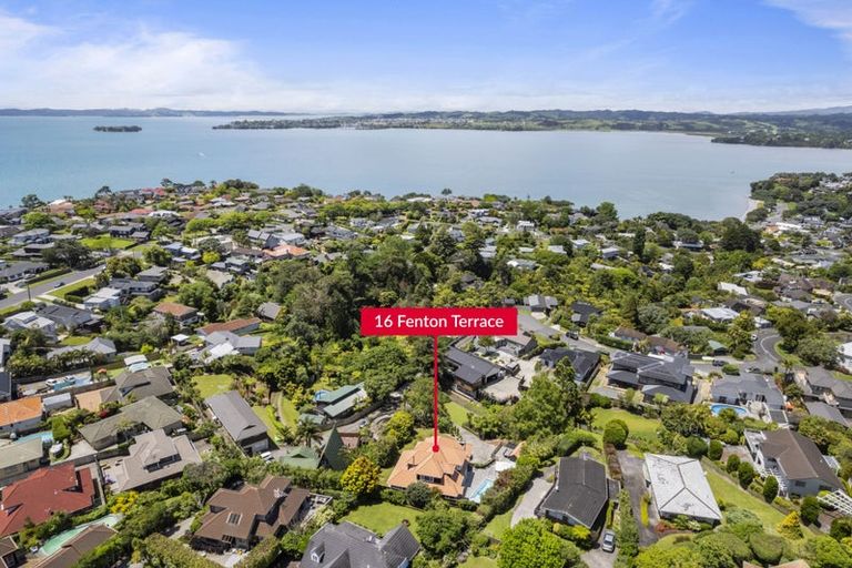 Photo of property in 16 Fenton Terrace, Cockle Bay, Auckland, 2014