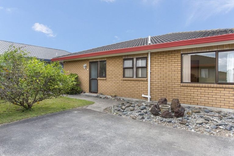 Photo of property in 11 Pengelly Place, Parakai, 0830