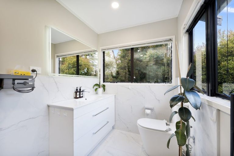 Photo of property in 81 Spence Road, Henderson, Auckland, 0612