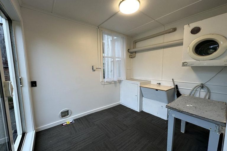 Photo of property in 22 Lawrence Street, Newtown, Wellington, 6021