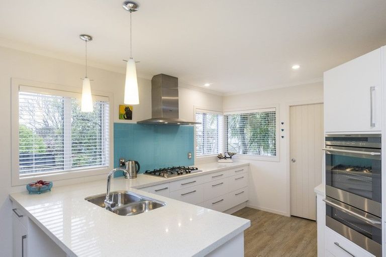 Photo of property in 48a Churchill Avenue, Hokowhitu, Palmerston North, 4410