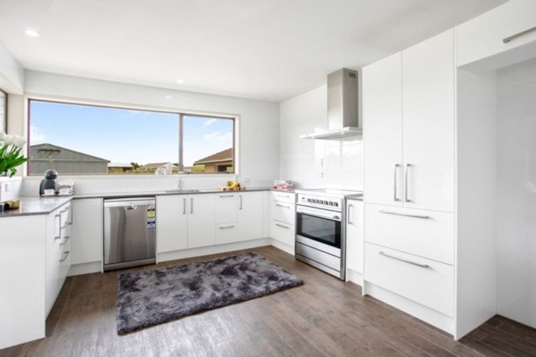 Photo of property in 1218 State Highway 16, Waimauku, 0883