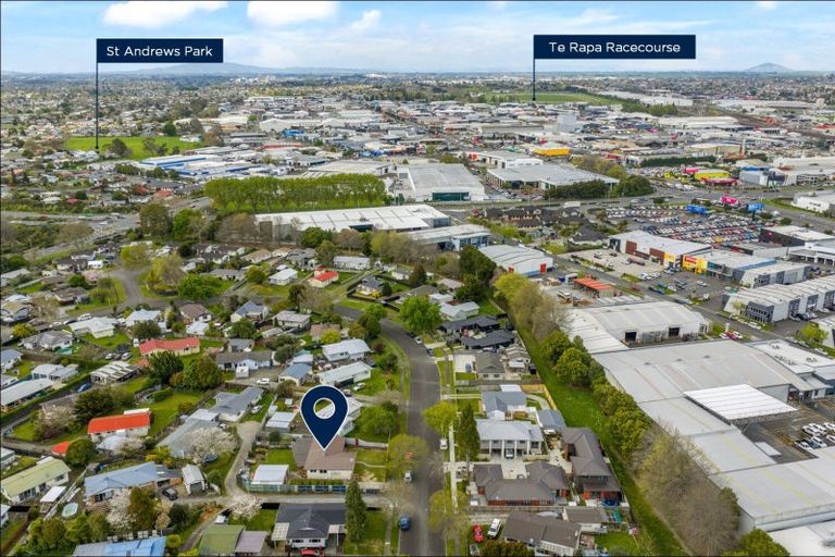 Photo of property in 66 Oakfield Crescent, Pukete, Hamilton, 3200