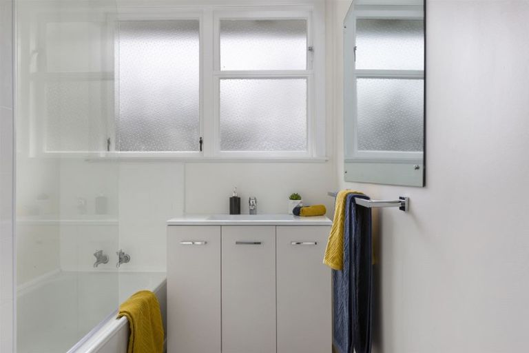 Photo of property in 63 Rangituhi Crescent, Takapuwahia, Porirua, 5022