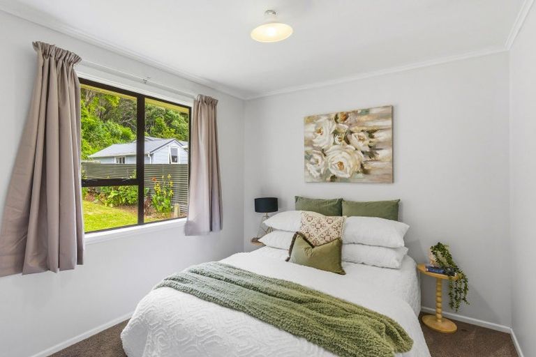 Photo of property in 52 Ruahine Street, Paraparaumu, 5032