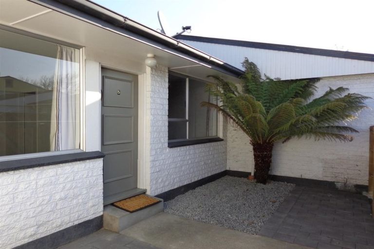 Photo of property in 2/93 Springfield Road, St Albans, Christchurch, 8014