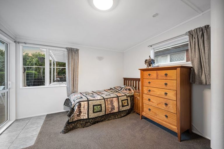 Photo of property in 48 Marlborough Avenue, Glenfield, Auckland, 0629