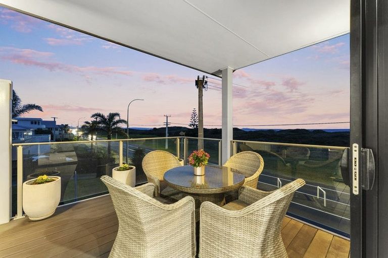 Photo of property in 972 Papamoa Beach Road, Papamoa Beach, Papamoa, 3118