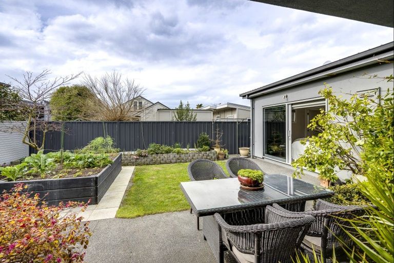 Photo of property in 15 Bray Place, Havelock North, 4130