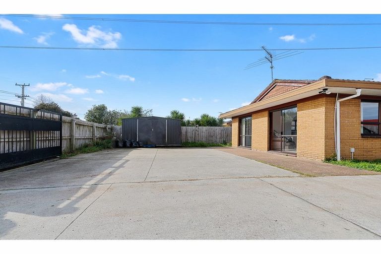 Photo of property in 1/15 Berwyn Avenue, Takanini, 2112