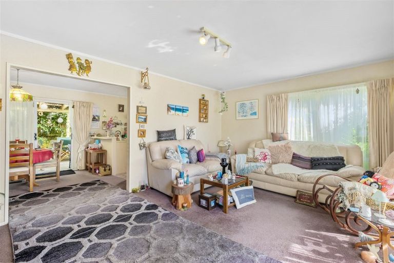 Photo of property in 2/36 Gosford Drive, Botany Downs, Auckland, 2010